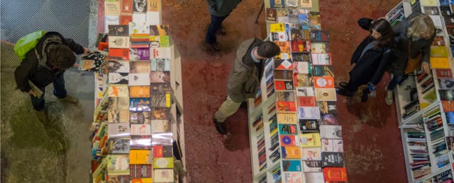 As Textbook Companies Try New Options, Many Students Say Price Is Biggest Factor