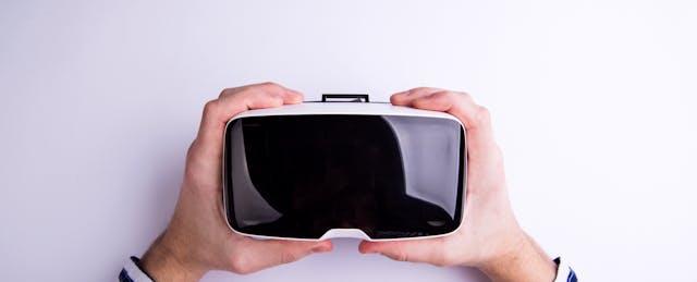 Virtual Reality Experiences Can Be ‘Violent’ and Intrusive. They Need an Artist’s Touch.