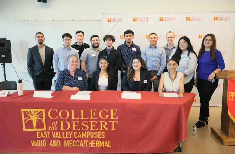 Inviting Community College Students to See Themselves as University Researchers Inviting Community College Students to See Themselves as University Researchers