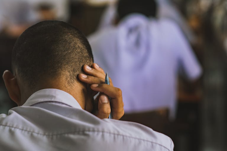 Em uma era de desastres naturais, as escolas podem vergar o treinamento de traumatismo?