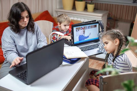 Who Supervises Students in Virtual Schools?