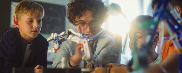 Beyond the Classroom: How School Districts Are Building Real-World Career Pathways