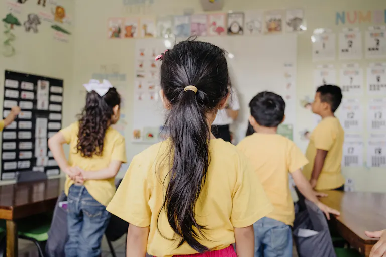 أحاول تعليم الإنسانية قبل أن تنقرض