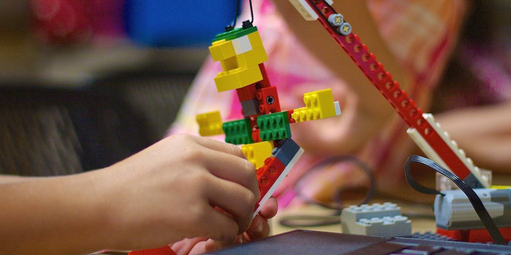 Choosing A Summer Coding Camp That S Right For Your Kids Edsurge