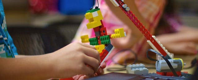 Choosing A Summer Coding Camp That S Right For Your Kids Edsurge