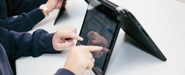 K-12 Google Chromebooks Get a Facelift With Styluses, Cameras and Android Apps