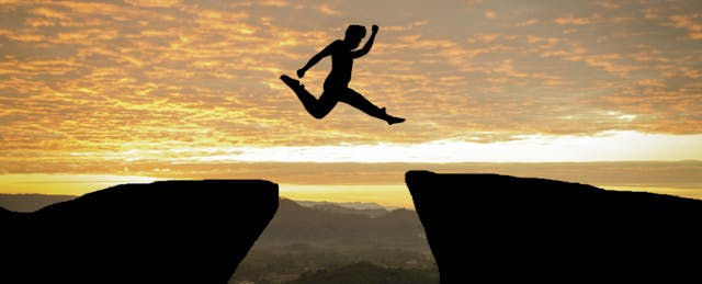 This Accelerator Empowers Low-Income Students to Jump the College-to-Career Divide